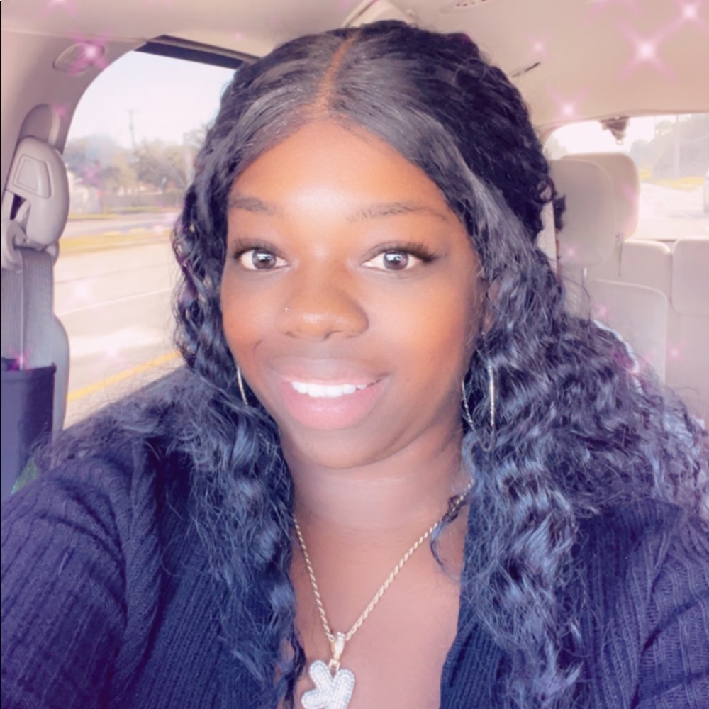 Meet your Posher, Shekita